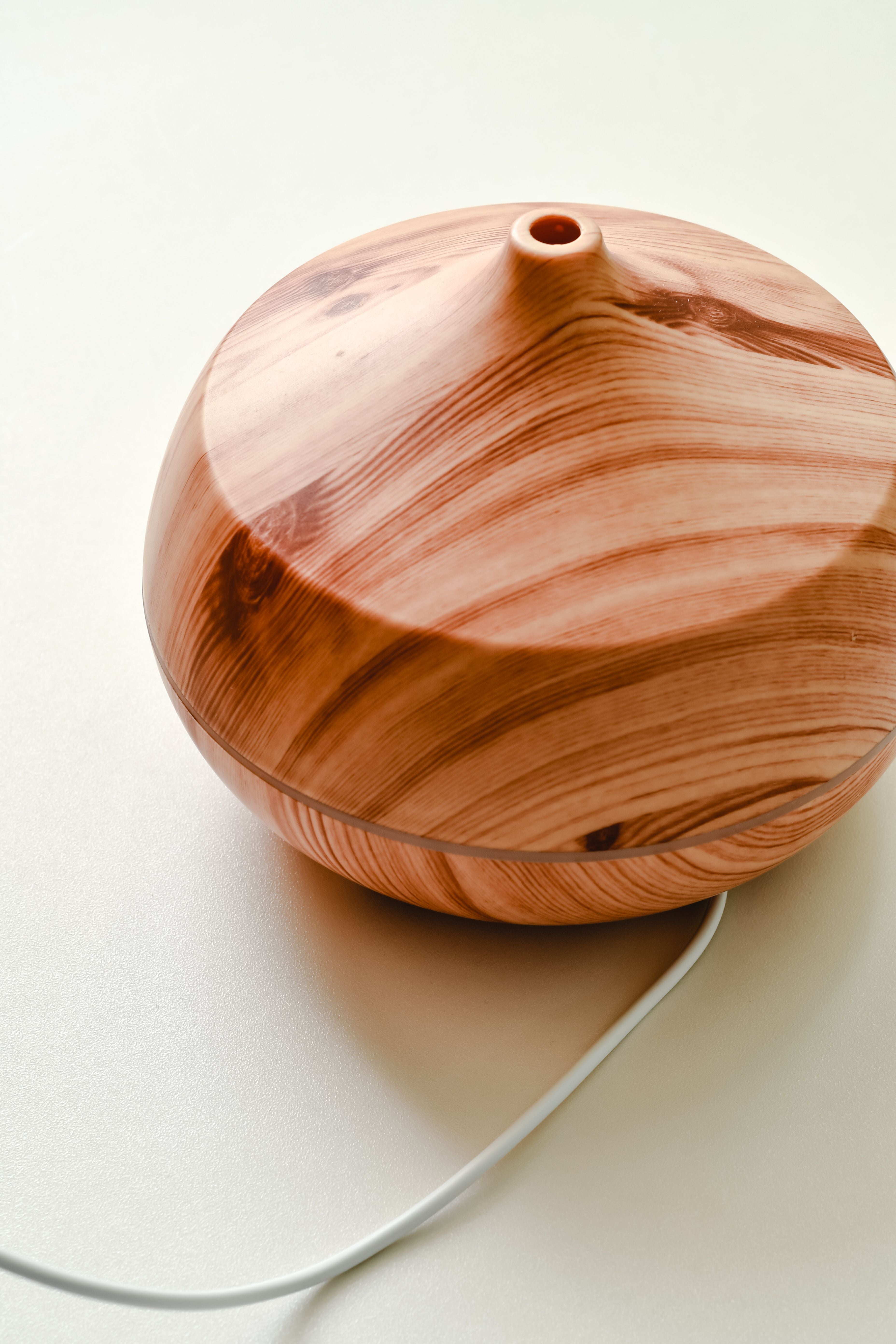 Wooden grain aroma diffuser