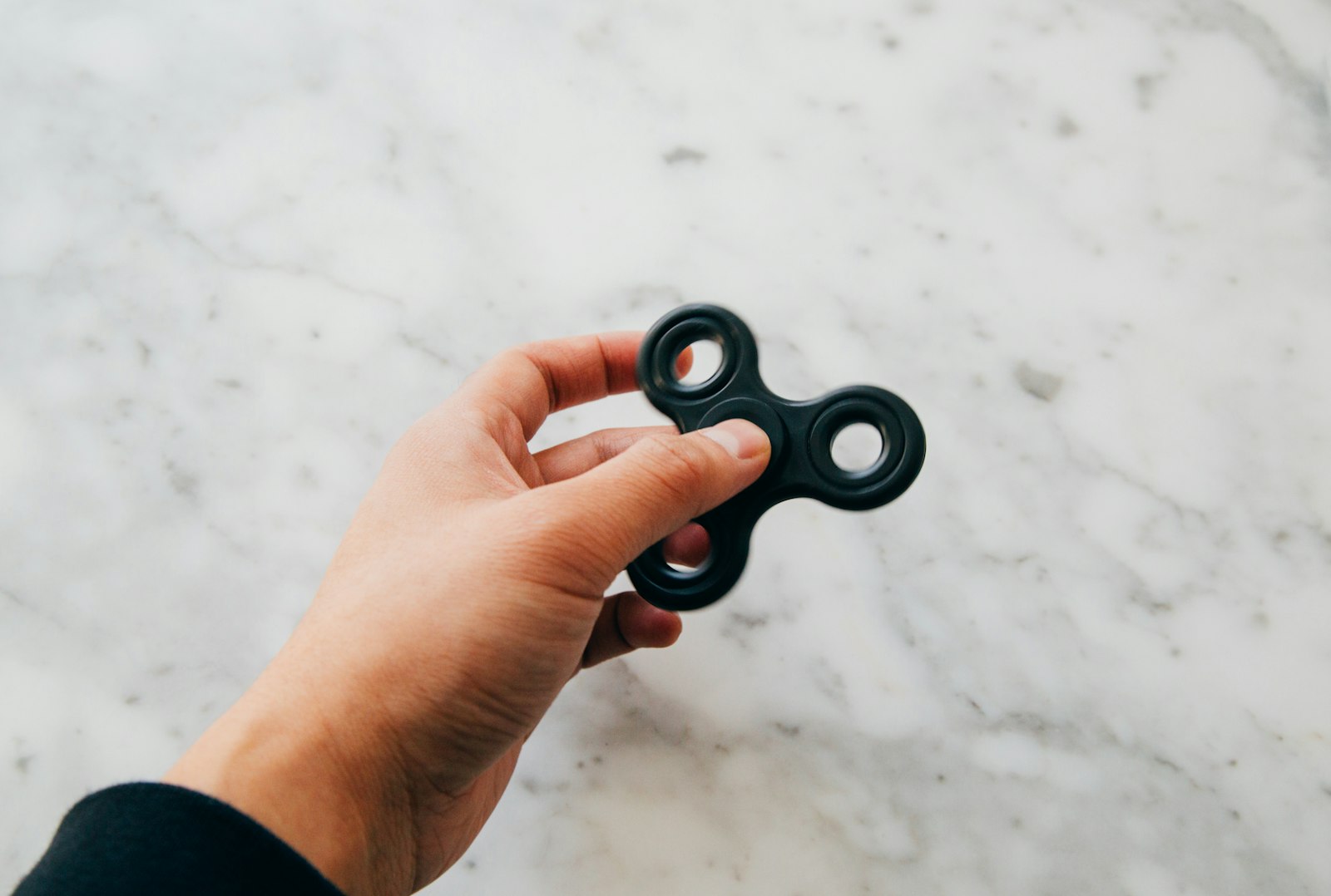 Magnetic desk fidget toy