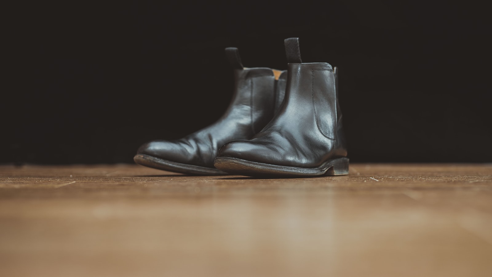 Men's leather Chelsea boots